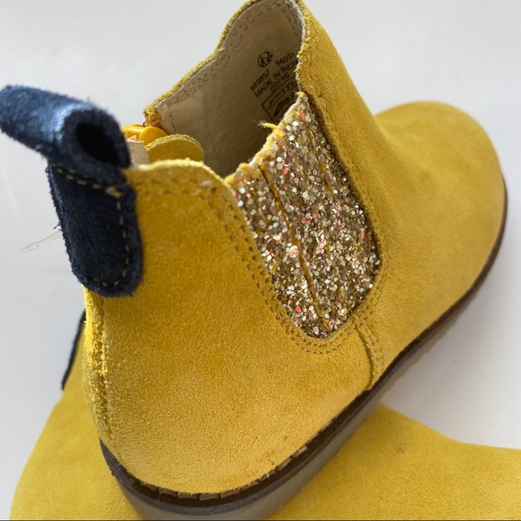 SOLD 👁‍🗨 HP🎉 NEW Mini Boden gold glitter boots - Picture 5 of 8